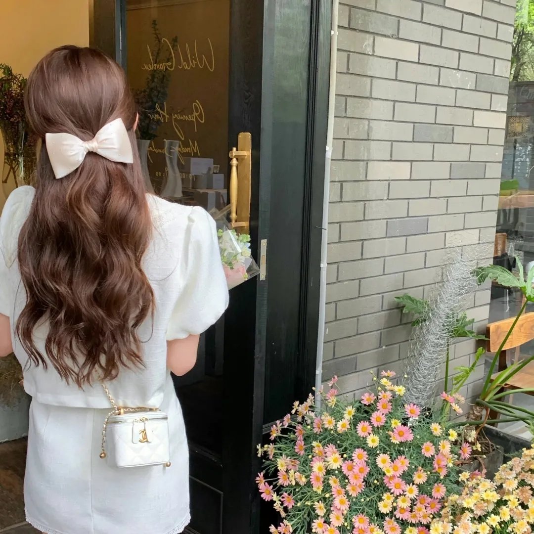 隔墙搜秘
